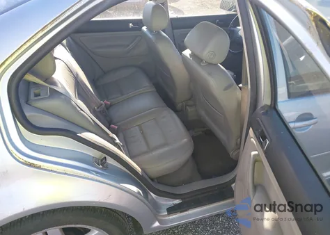 2003 Volkswagen Jetta Gls 1.8T from USA, damaged, VIN 3VWSE69M53M164846